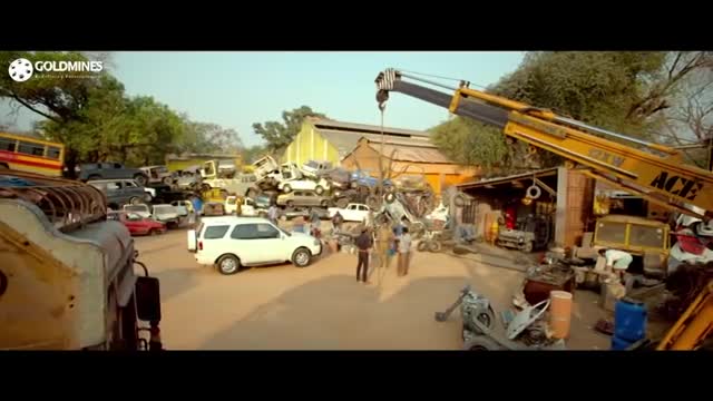 Action stylish star the same power of common man.