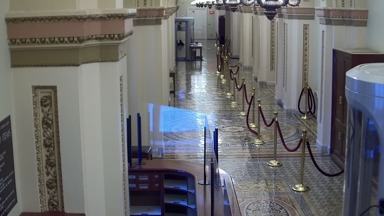 0361USCH03HouseGalleryNWnearH323_2021-01-06_16h27min17s367ms.mp4