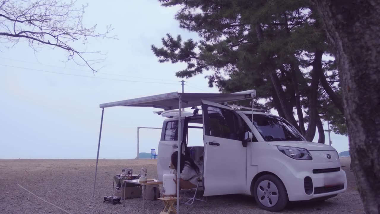 Car camping in Rayo _ A compact camping car with everything you need _ Gambas pasta, chop steak