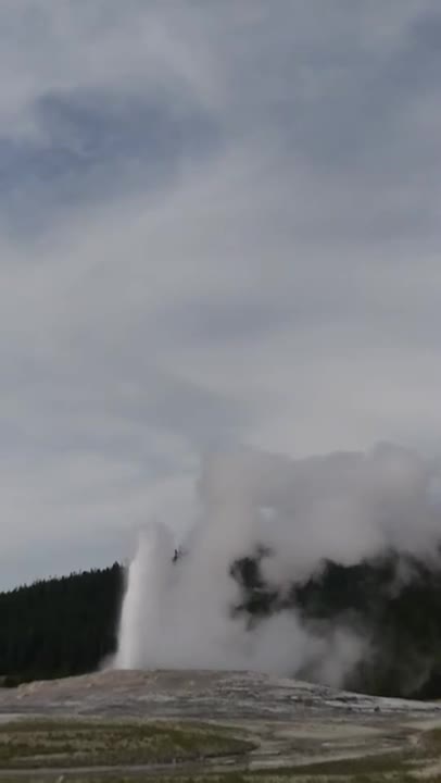 Old Faithful Geyser July 4 2017