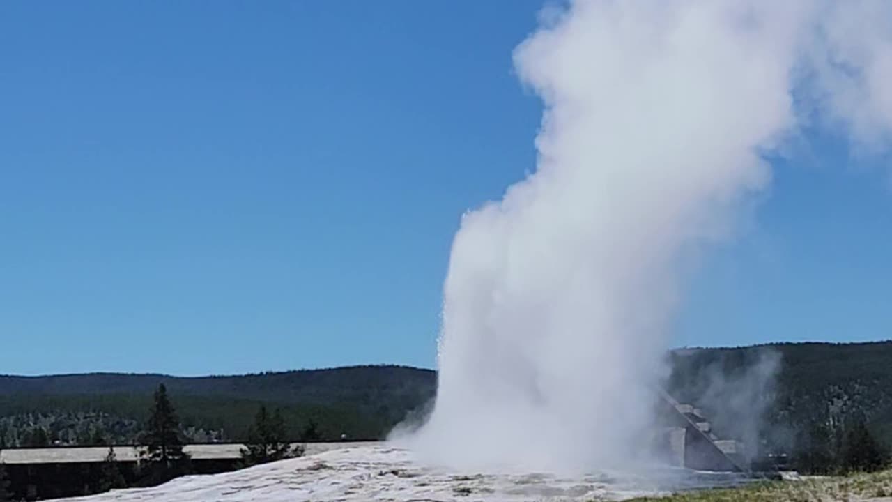 Old Faithful Eruption