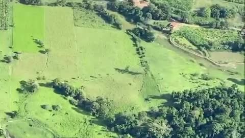 Man scary jump into deepest valley