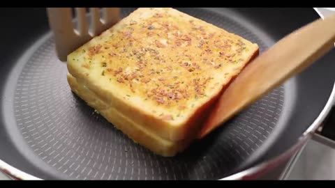 How To Make A Cheese Garlic Sandwich