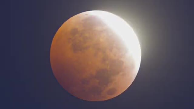 Total lunar eclipse in under 20 seconds