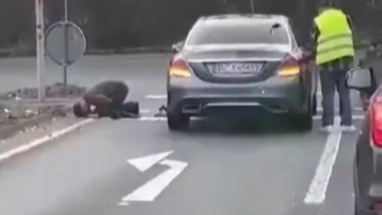 Anyone doing this should lose their licence Danger on the road