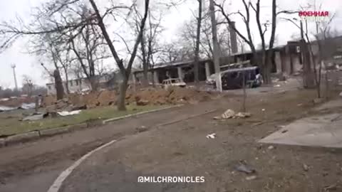 Mariupol....pohľad na boje o kasárne Azovu, a čo všetko skladovali ake symboly v objektoch