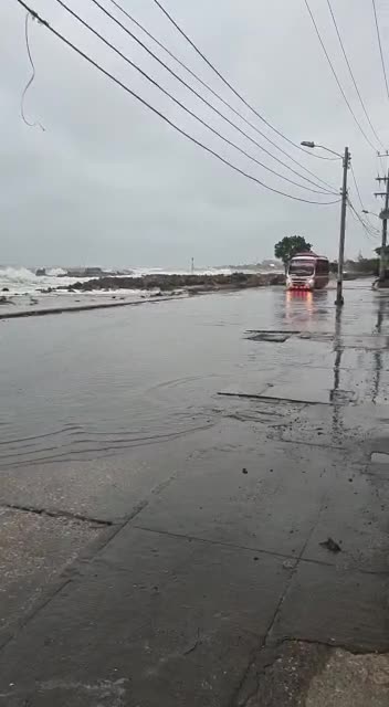 Inundaciones en vías de Bocagrande