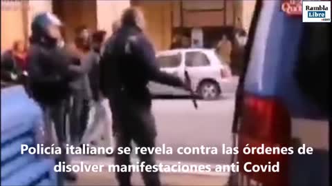 Policía italiano se revela contra las órdenes de disolver manifestaciones anti Covid