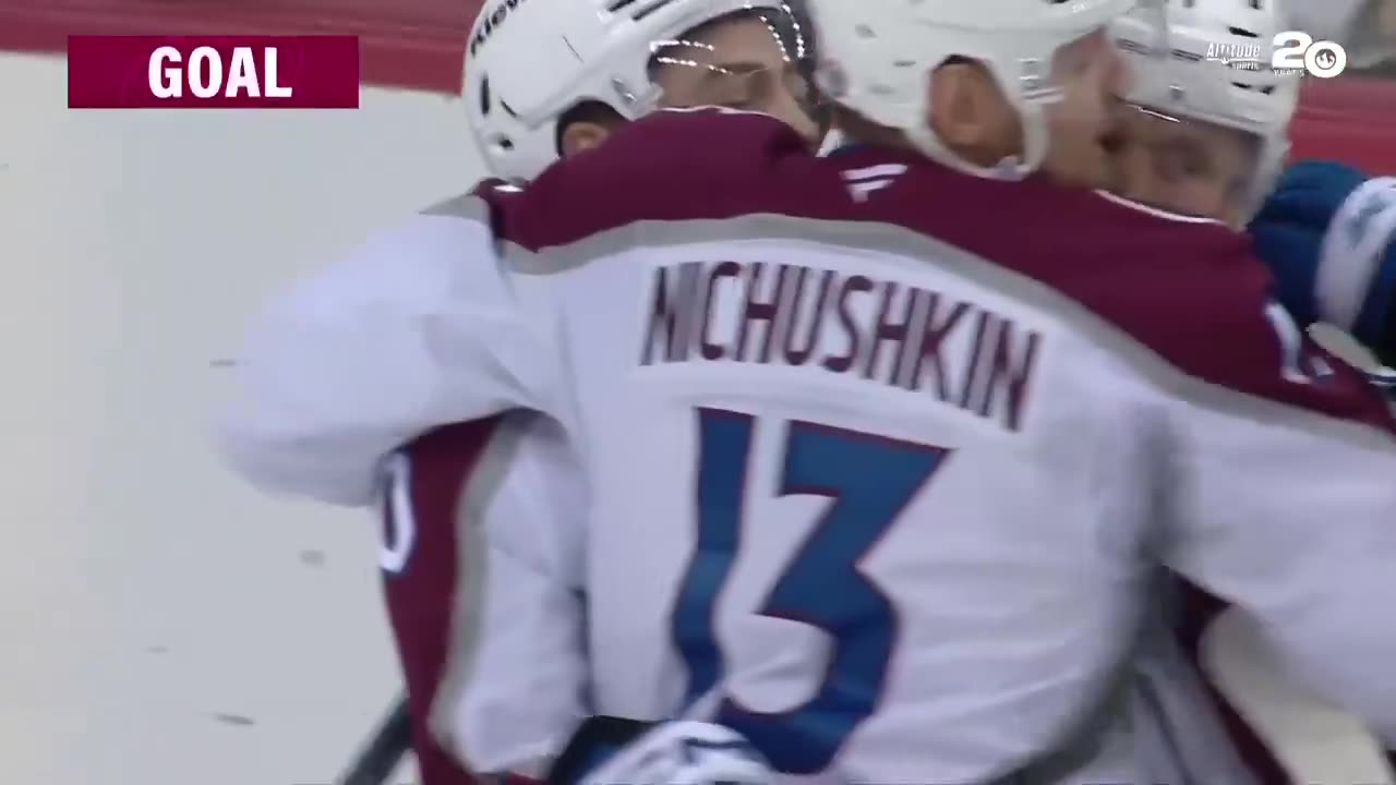 Colton blows up the home arena! Avalanche ahead with his goal! #NHL #GoAvsGo