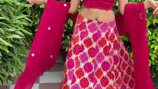 Trending tik tok hot Indian girl in saree