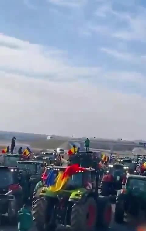 🚨UPDATE: #Romanian #Farmers join the fight against the #Globalists