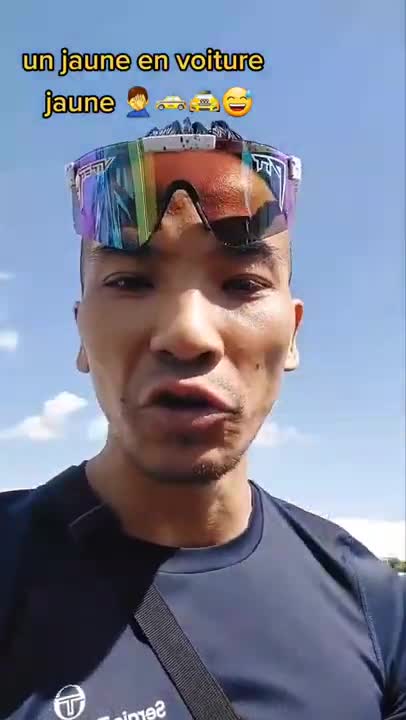 Je suis un jaune en voiture jaune ! (Sem Cambodgiano)