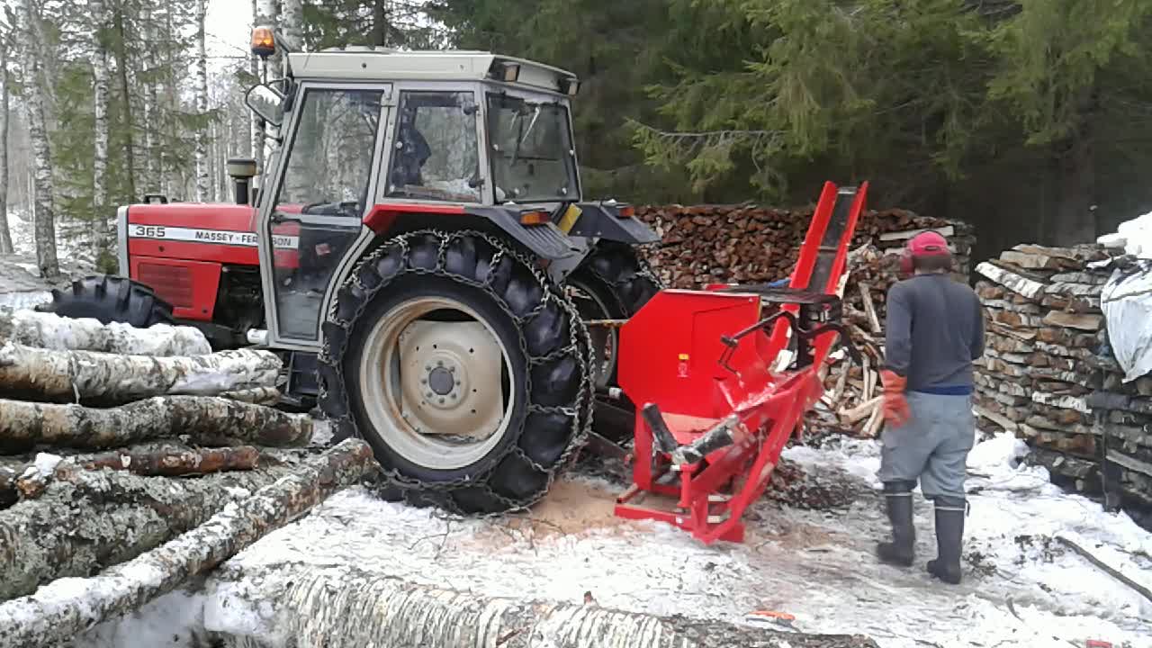 Making firewood My new powerfully firewood processor