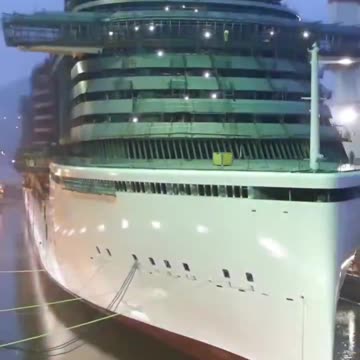 Time motion video of cruise ship being built