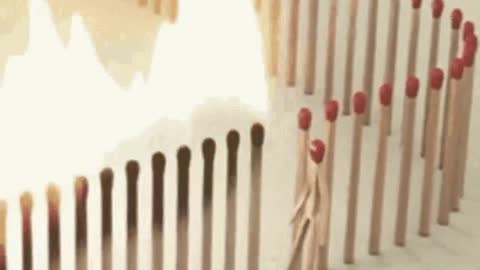 Domino Effekt Streichholz