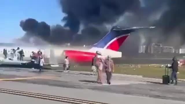 plane crash at miami international airport 4th footage