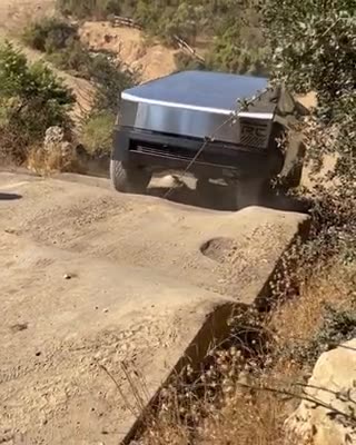 Tesla Cybertruck doing off road testing
