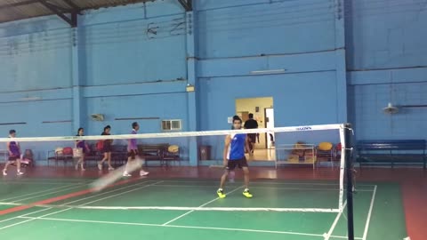 反手低位平抽 How to Back hand drive in Badminton