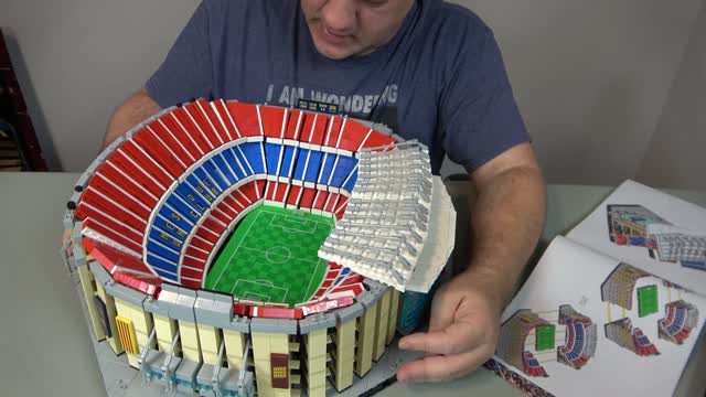 Unboxing Lego 10284 Camp Nou-FC Barcelona