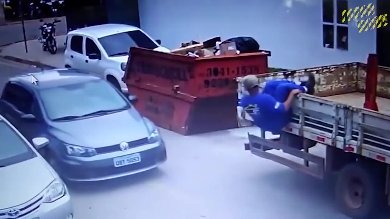 10 WEIRD THINGS CAUGHT ON CAMERA