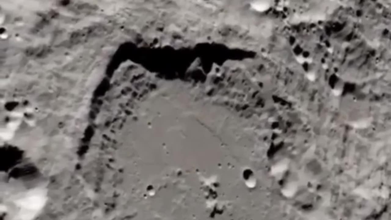 This is the closest video taken to the moon 🌝