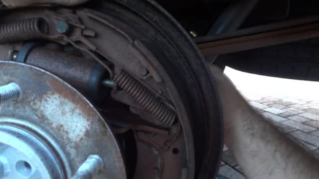 Drum brake on 1997 F-150