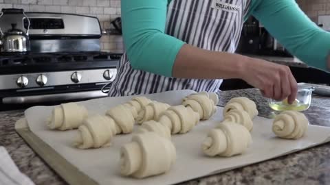 Making a croissants that looks just like a bag of peanuts