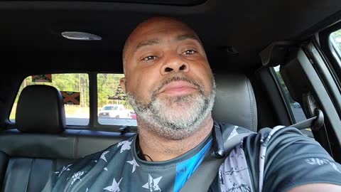 Chicago Police officers 👮🏾‍♀️👮🏽‍♂️ shot and the trash 🗑 that did it 11/8/21