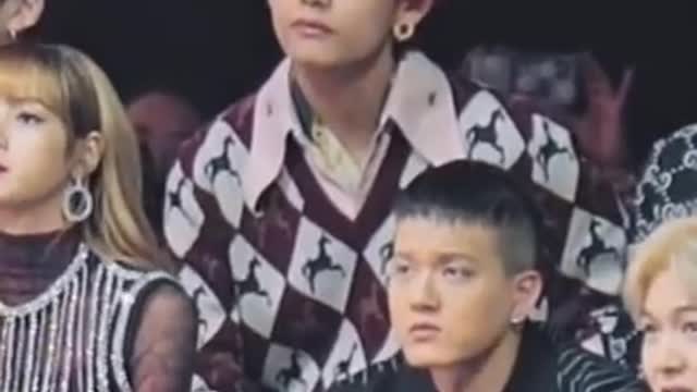 Taehyung puso nerviosa a Jennie