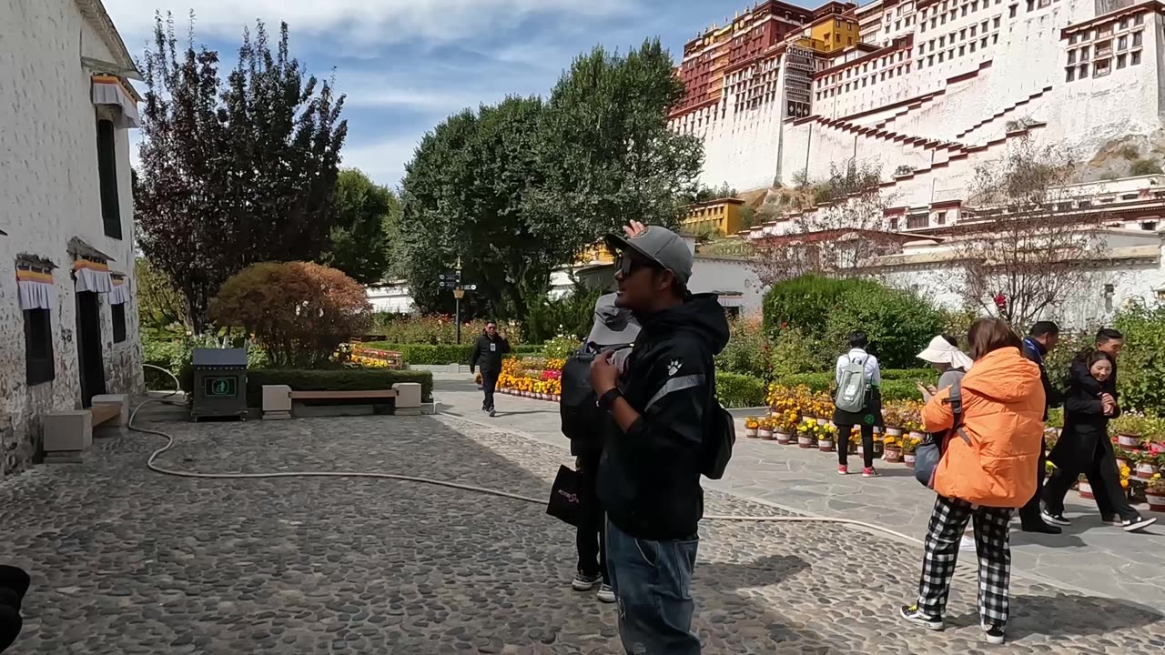 RODE TO EVEREST - DAY 9 - SHORT VERSION. REST DAY IN LHASA. (TIBET)