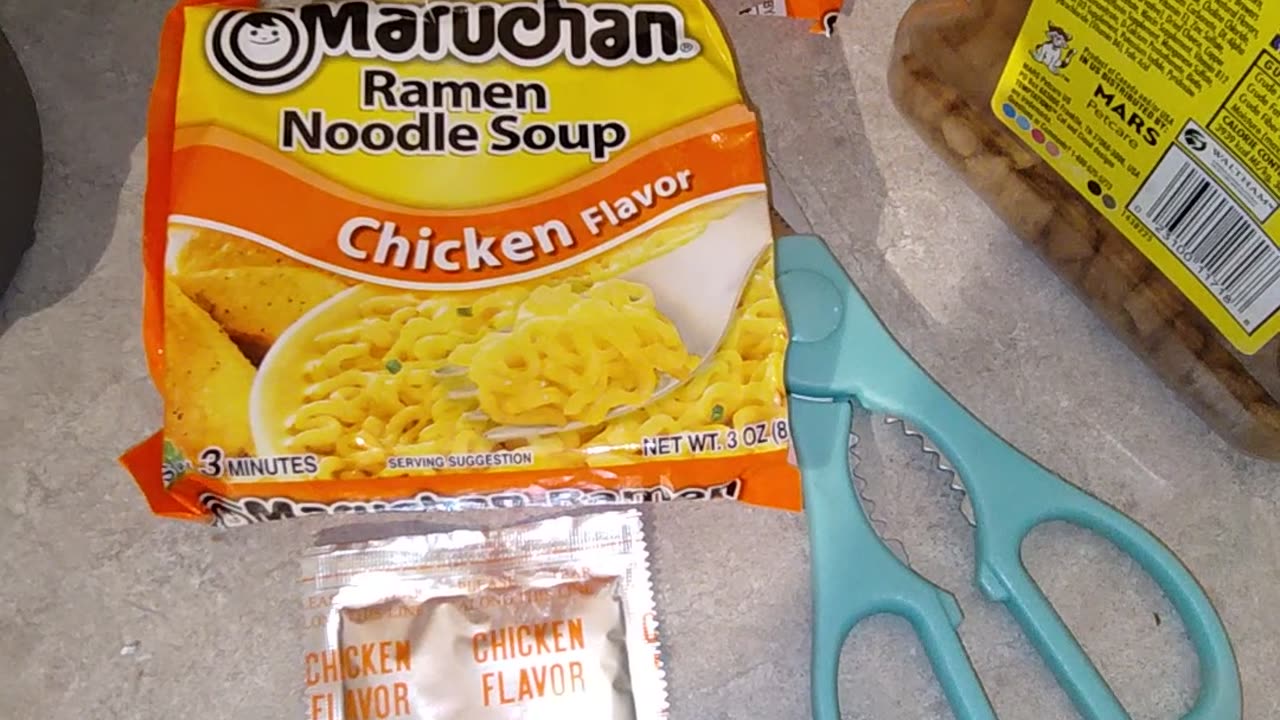 Eating Maruchan Ramen Noodle Chicken Flavor, Dbn, MI, 2/2/24