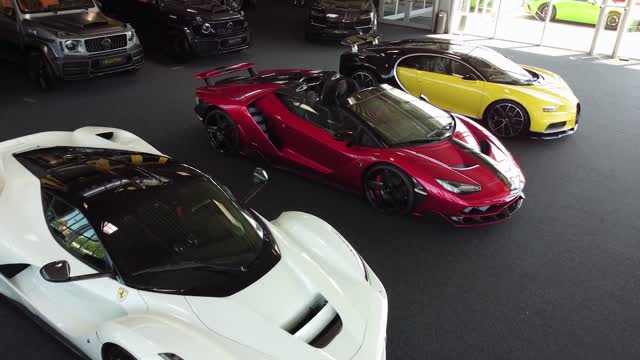 Bugatti Chiron Ferrari LaFerrari Lamborghini Centenario