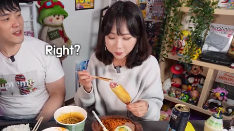 I Tried Korean Convenience Store Food with a Convenience Store Worker.
