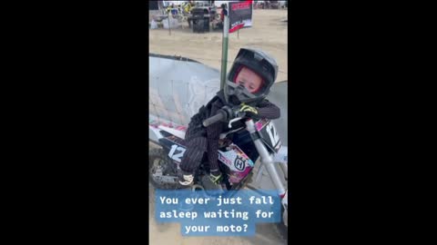 Kid literally falls asleep on his motorcycle