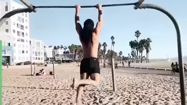 This lad has next-level strength 💪