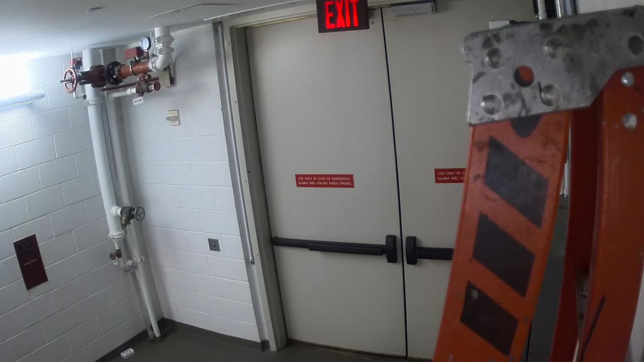 7181CVCULStair1_2021-01-05_22h00min02s510ms.mp4