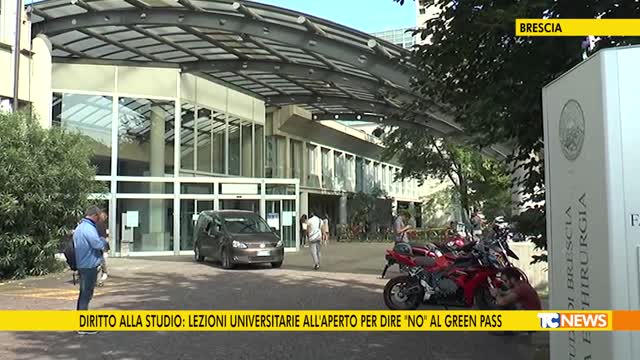 Diritto allo studio: lezioni universitarie all'aperto per dire "NO" al Green Pass