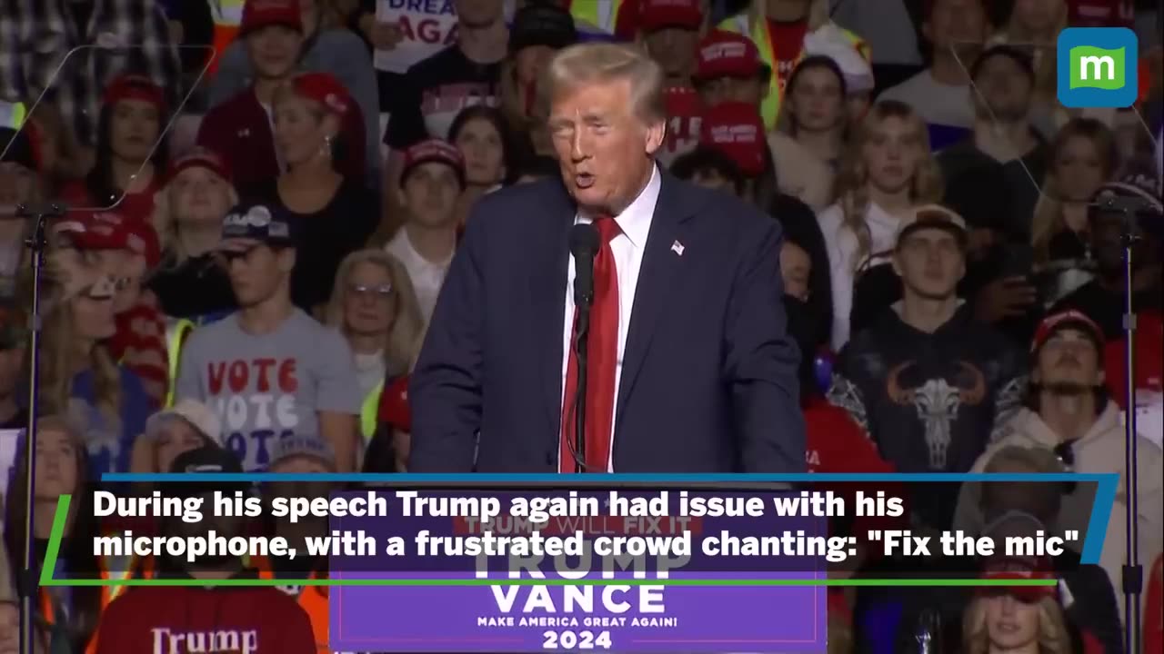 Donald Trump experiences mic issues at his Milwaukee rally | N18G