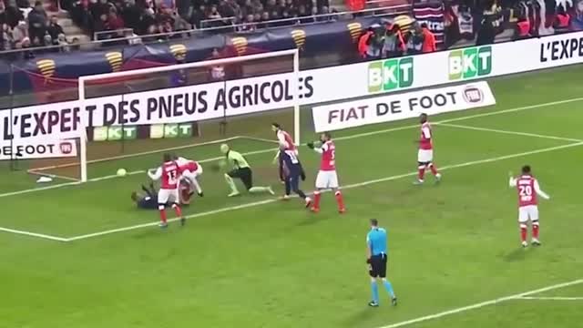 Mbappe hand goal