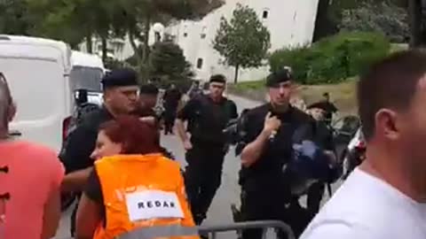 Prosvjed uoči ovrhe malog Cesarea u Splitu