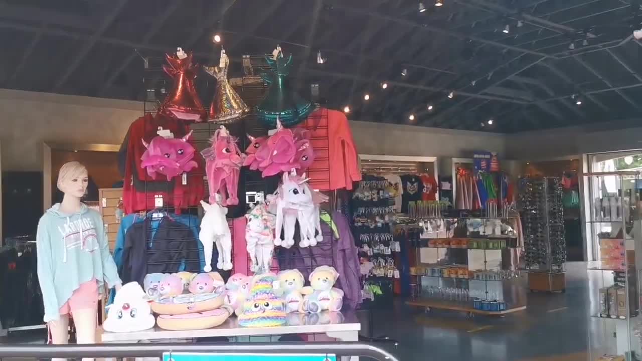 La Ronde à Montréal- Je visite les boutiques