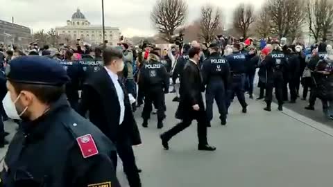 NOW - Former minister of the interior Nehammer sworn in as Austria's third chancellor in