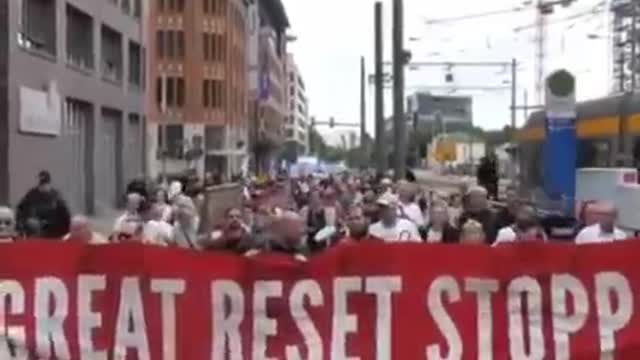 Citizens of Leipzig protest WEF Klaus Schwab and the "Great Reset" ... !!!