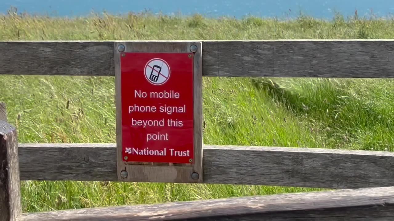 No PHONE SIGNAL BEYOND this point : How do they know ? 📞🧐