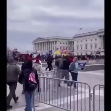 Capitol Hill police were ENCOURAGING Protesters to Storm the Capitol!