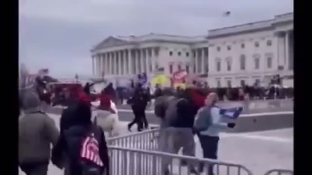 Capitol Hill police were ENCOURAGING Protesters to Storm the Capitol!