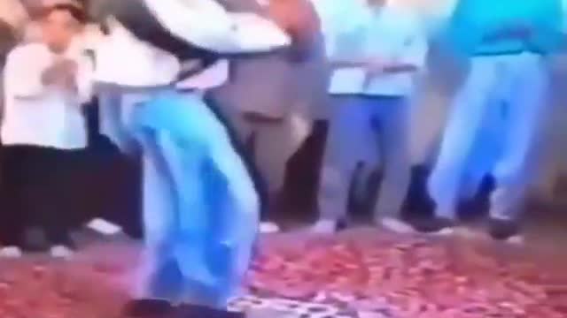 Men dancing at ceremonies in ancient ceremonies😂😂🤣