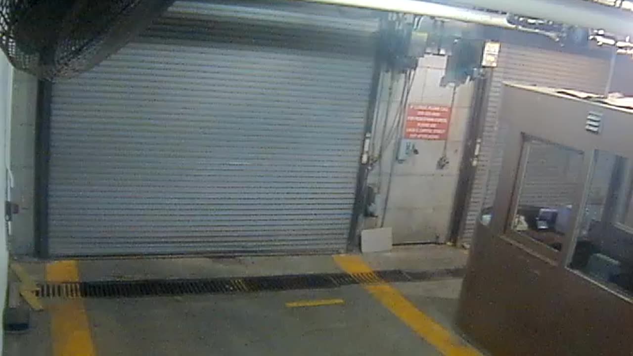3470CHOBBAGarageEntrance_2021-01-05_23h00min01s463ms.mp4