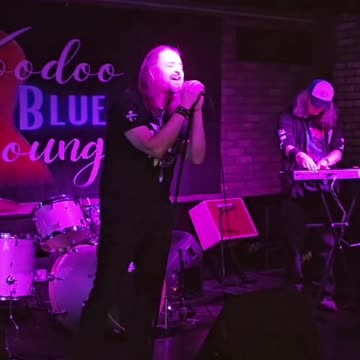 The Moons Of Jupiter - Beautiful Life (Live at Voodoo Blue Lounge)
