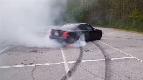 Man drifts in newly turbocharged v8 Mercedes Benz